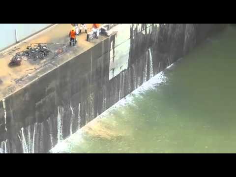 Panama Canal&#039;s Cocoli Lock Crack