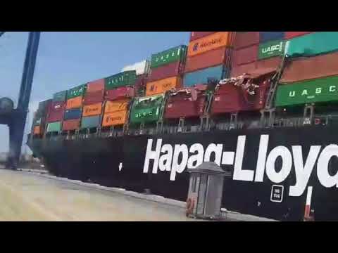 Boxships collide in Karachi