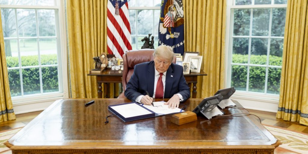 Trump signs executive order